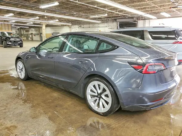 5YJ3E1EA7NF188093 2022 TESLA MODEL 3 - Image 2
