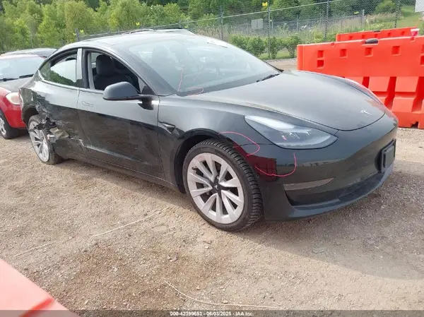 5YJ3E1EA7NF188627 2022 TESLA MODEL 3 - Image 1