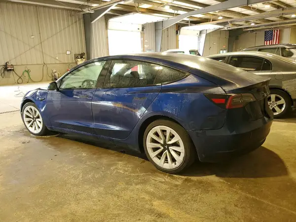 5YJ3E1EA7NF189664 2022 TESLA MODEL 3 - Image 2