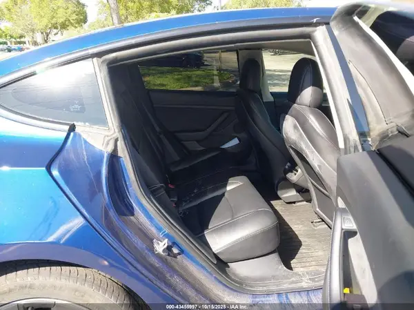 5YJ3E1EA7NF189941 2022 TESLA MODEL 3 - Image 8
