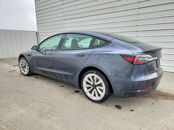 5YJ3E1EA7NF190183 2022 TESLA MODEL 3 - Image 2