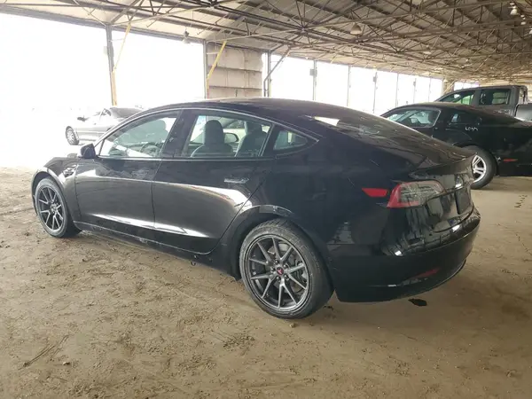 5YJ3E1EA7NF210996 2022 TESLA MODEL 3 - Image 2