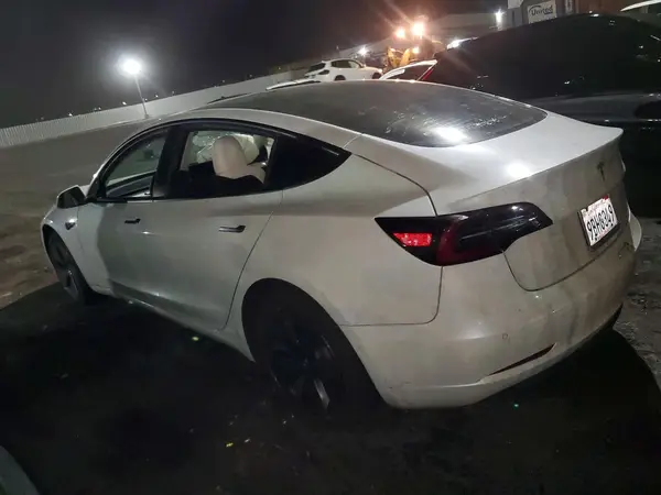 5YJ3E1EA7NF238264 2022 TESLA MODEL 3 - Image 2