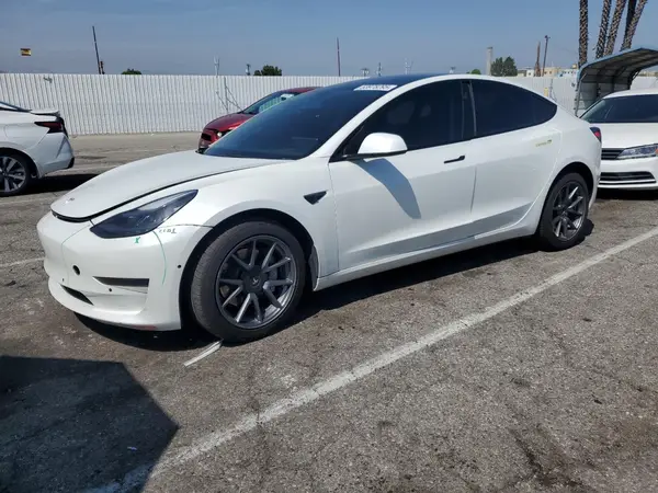5YJ3E1EA7NF245540 2022 TESLA MODEL 3 - Image 1