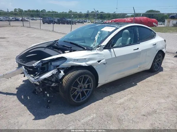 5YJ3E1EA7NF253475 2022 TESLA MODEL 3 - Image 2