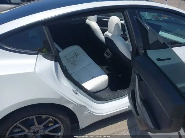 5YJ3E1EA7NF253475 2022 TESLA MODEL 3 - Image 8