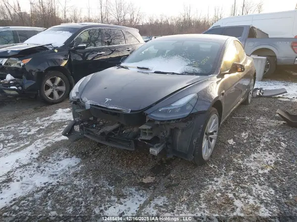 5YJ3E1EA7NF257977 2022 TESLA MODEL 3 - Image 2