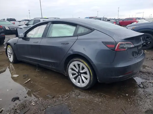 5YJ3E1EA7NF285584 2022 TESLA MODEL 3 - Image 2