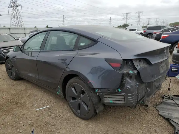 5YJ3E1EA7NF287061 2022 TESLA MODEL 3 - Image 2