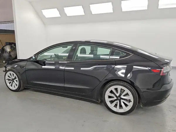 5YJ3E1EA7NF288890 2022 TESLA MODEL 3 - Image 2