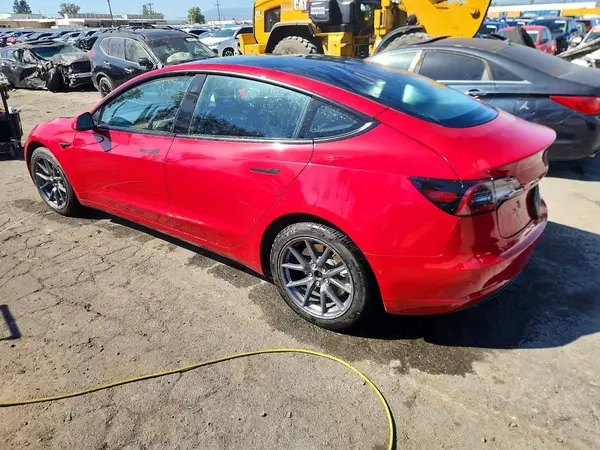 5YJ3E1EA7NF288906 2022 TESLA MODEL 3 - Image 2