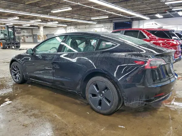 5YJ3E1EA7NF290039 2022 TESLA MODEL 3 - Image 2