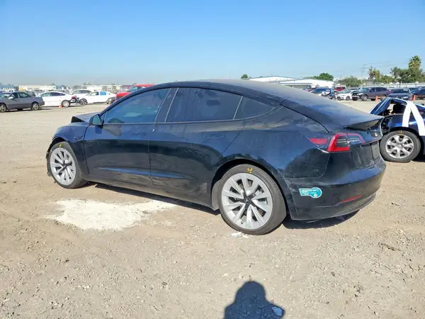 5YJ3E1EA7NF290493 2022 TESLA MODEL 3 - Image 2