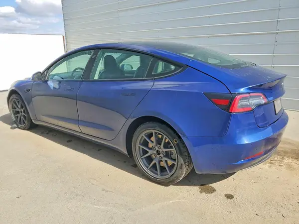 5YJ3E1EA7NF290865 2022 TESLA MODEL 3 - Image 2