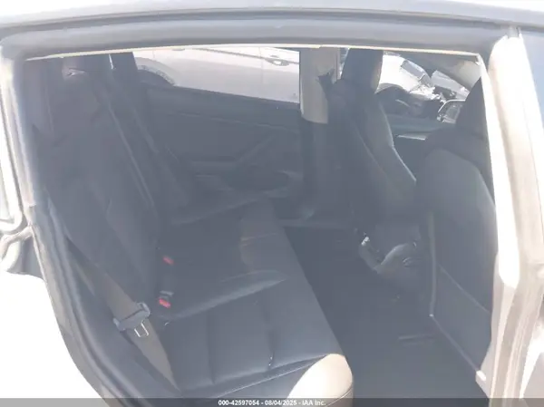 5YJ3E1EA7NF297637 2022 TESLA MODEL 3 - Image 8