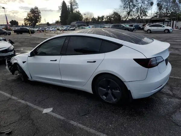 5YJ3E1EA7NF307034 2022 TESLA MODEL 3 - Image 2