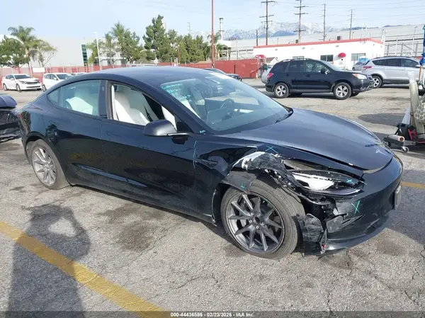 5YJ3E1EA7NF327297 2022 TESLA MODEL 3 - Image 1