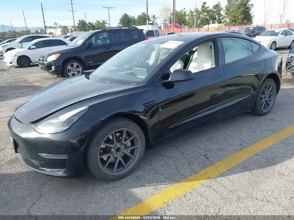 5YJ3E1EA7NF327297 2022 TESLA MODEL 3 - Image 2
