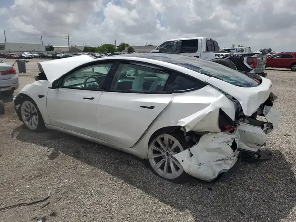 5YJ3E1EA7NF328935 2022 TESLA MODEL 3 - Image 2