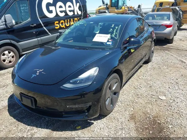 5YJ3E1EA7NF331382 2022 TESLA MODEL 3 - Image 2