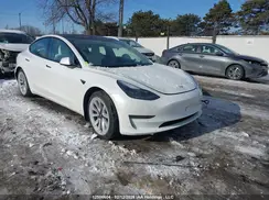5YJ3E1EA7NF346755 2022 TESLA MODEL 3
