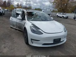 5YJ3E1EA7NF346819 2022 TESLA MODEL 3