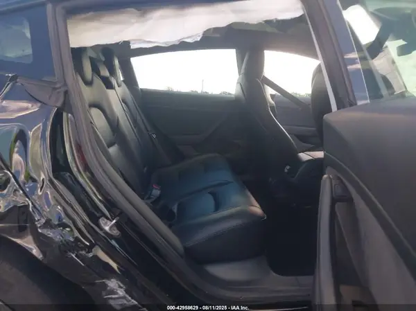 5YJ3E1EA7NF351891 2022 TESLA MODEL 3 - Image 8