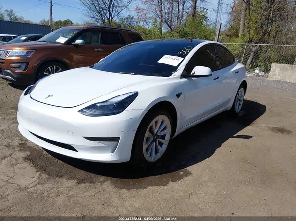 5YJ3E1EA7NF352894 2022 TESLA MODEL 3 - Image 2