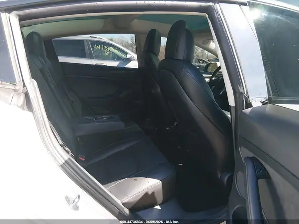 5YJ3E1EA7NF352894 2022 TESLA MODEL 3 - Image 8