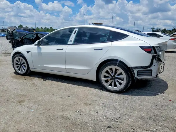 5YJ3E1EA7NF355553 2022 TESLA MODEL 3 - Image 2