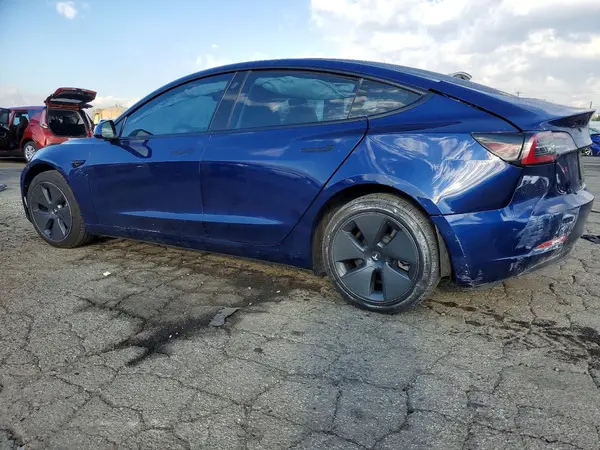5YJ3E1EA7NF359828 2022 TESLA MODEL 3 - Image 2