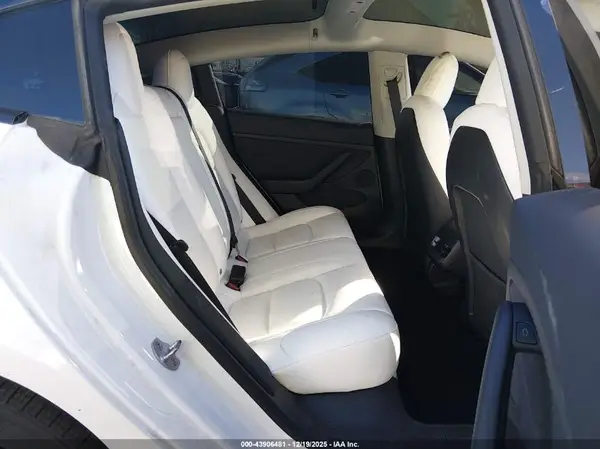 5YJ3E1EA7NF361420 2022 TESLA MODEL 3 - Image 8