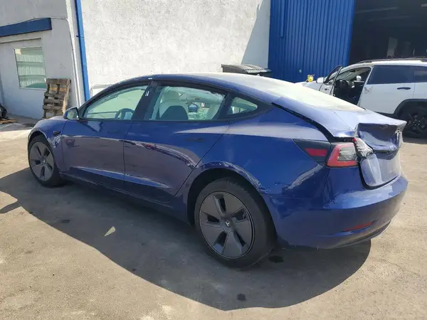 5YJ3E1EA7NF361479 2022 TESLA MODEL 3 - Image 2