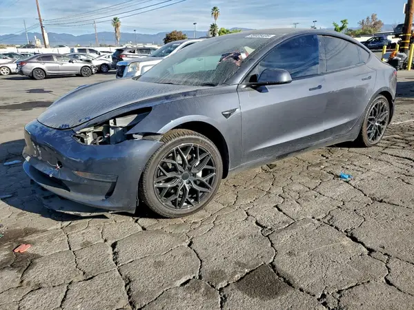 5YJ3E1EA7NF362440 2022 TESLA MODEL 3 - Image 1