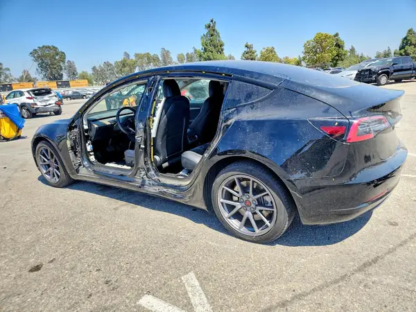 5YJ3E1EA7NF362471 2022 TESLA MODEL 3 - Image 2