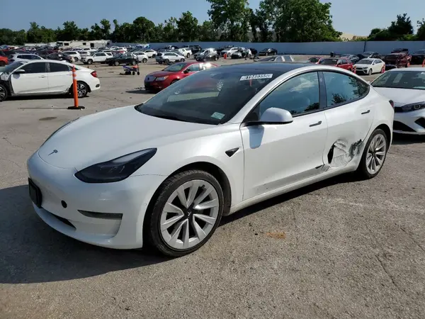 5YJ3E1EA7NF368447 2022 TESLA MODEL 3 - Image 1
