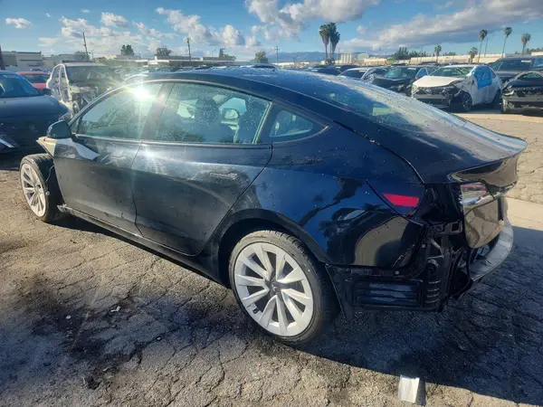 5YJ3E1EA7NF368514 2022 TESLA MODEL 3 - Image 2