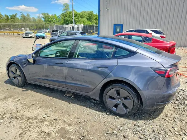 5YJ3E1EA7NF368576 2022 TESLA MODEL 3 - Image 2