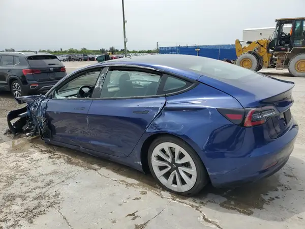 5YJ3E1EA7NF368657 2022 TESLA MODEL 3 - Image 2