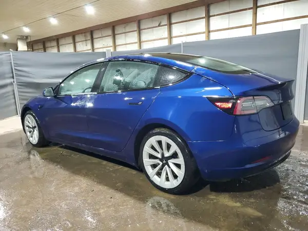 5YJ3E1EA7NF368903 2022 TESLA MODEL 3 - Image 2