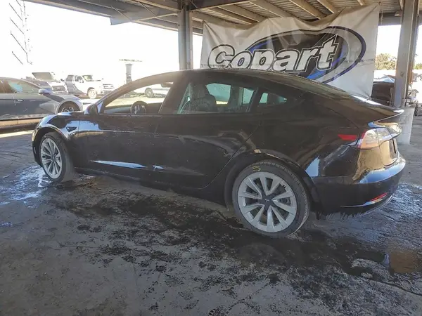 5YJ3E1EA7NF369680 2022 TESLA MODEL 3 - Image 2