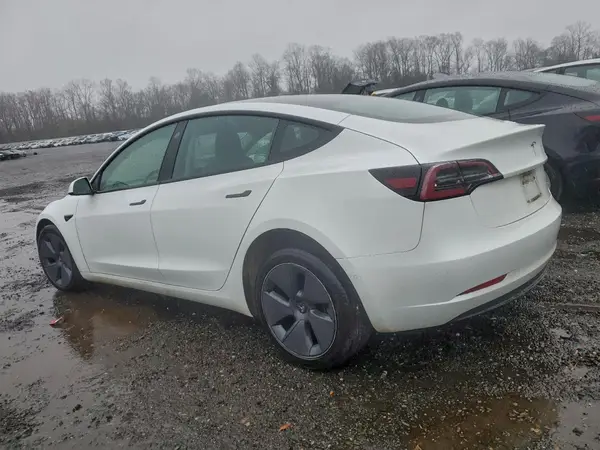 5YJ3E1EA7NF369789 2022 TESLA MODEL 3 - Image 2