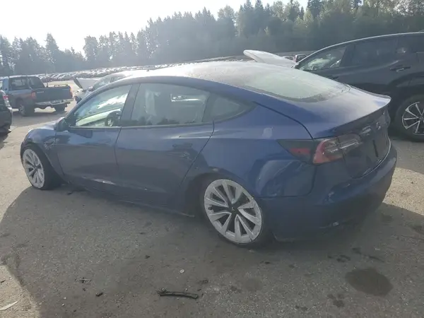 5YJ3E1EA7NF369887 2022 TESLA MODEL 3 - Image 2
