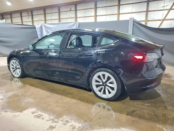 5YJ3E1EA7NF370005 2022 TESLA MODEL 3 - Image 2