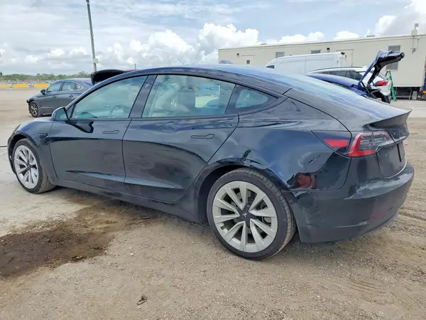 5YJ3E1EA7NF370277 2022 TESLA MODEL 3 - Image 2