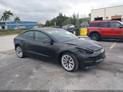 5YJ3E1EA7NF370621 2022 TESLA MODEL 3
