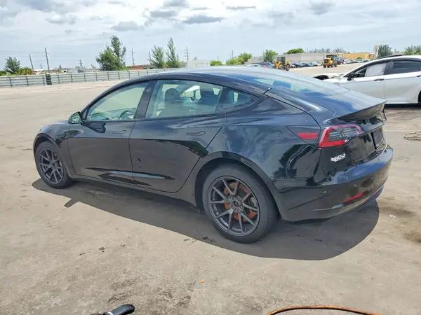 5YJ3E1EA7NF371672 2022 TESLA MODEL 3 - Image 2