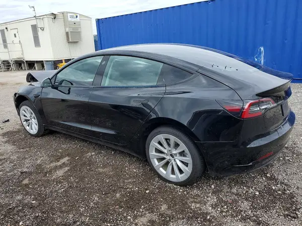 5YJ3E1EA7NF372062 2022 TESLA MODEL 3 - Image 2
