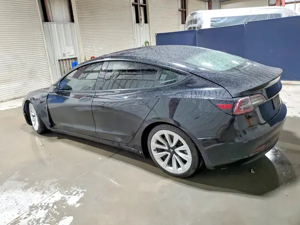 5YJ3E1EA7NF372417 2022 TESLA MODEL 3 - Image 2