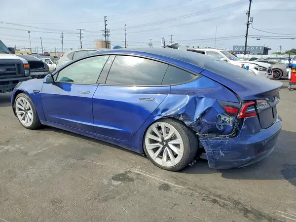 5YJ3E1EA7NF372594 2022 TESLA MODEL 3 - Image 2